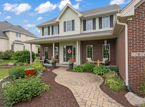 12828 Timberline Drive, Urbandale, IA 50323