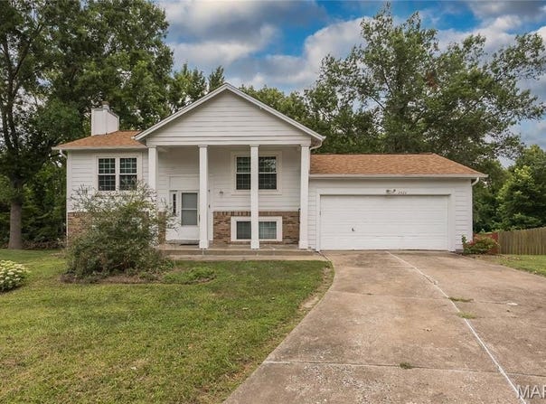 2422 Sundance Drive, O'Fallon, MO 63368