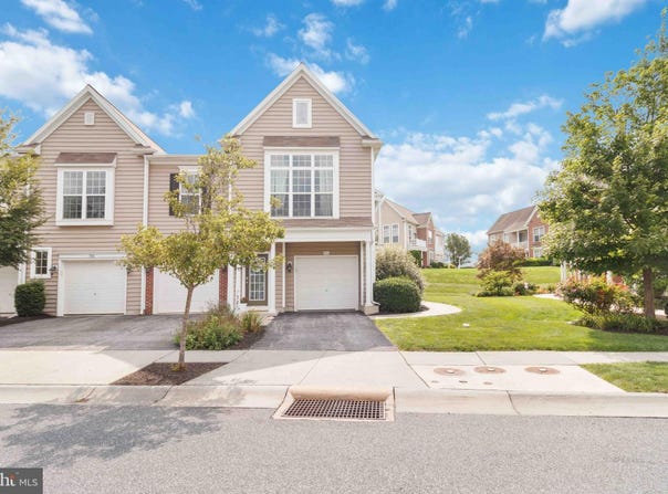 756 WHITETAIL DRIVE, HUMMELSTOWN, PA 17036