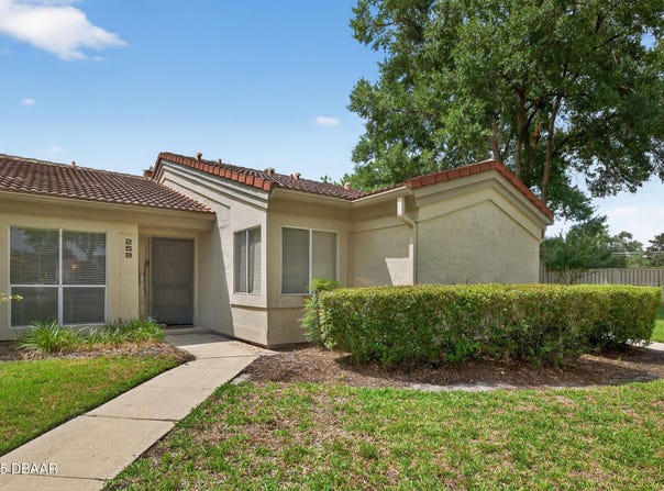 258 W Sabal Palm Place, Longwood, FL 32779