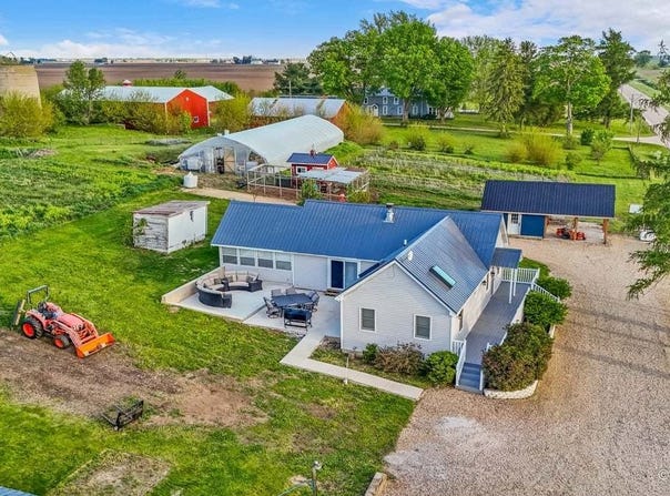 2S919 Dauberman Road, Elburn, IL 60119