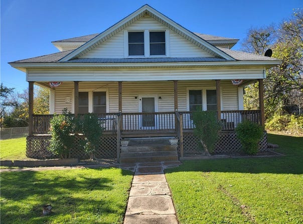 426 N Houston Street, Lorena, TX 76655