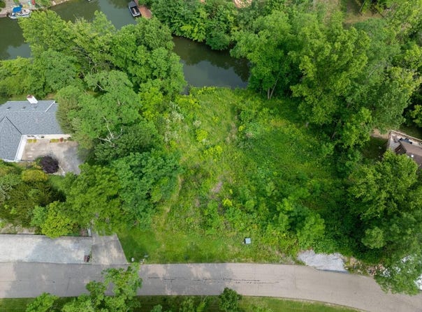 2458 Cedar Cliff Drive, Lawrenceburg, IN 47025