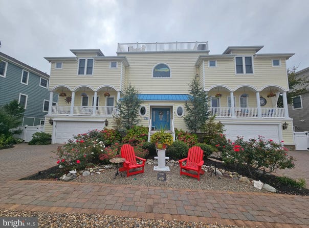 10 E 34TH, LONG BEACH TOWNSHIP, NJ 08008