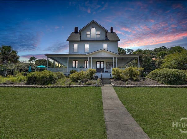 21 Officers Row, Tybee Island, GA 31328