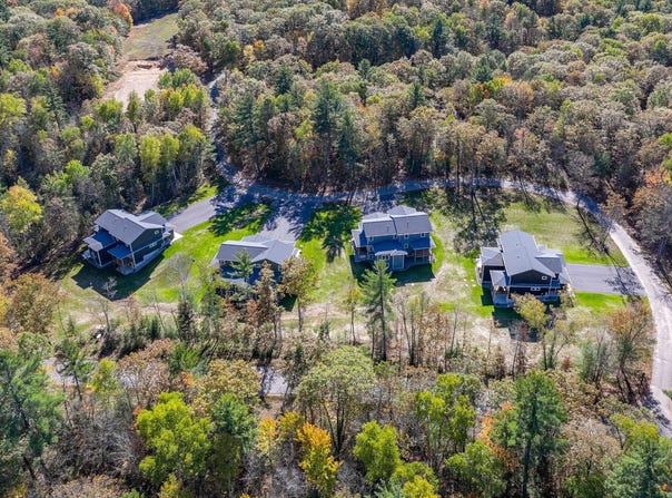 1672 ANTHONY DR, Eagle River, WI 54521