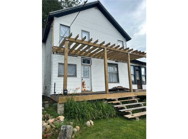 389 Main St, Rockwood Boro, PA 15557