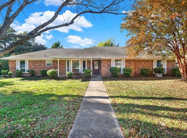 413 Shadowwood Trail, Ovilla, TX 75154