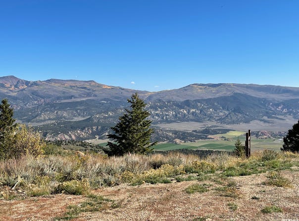 Tabiona, UT 84072