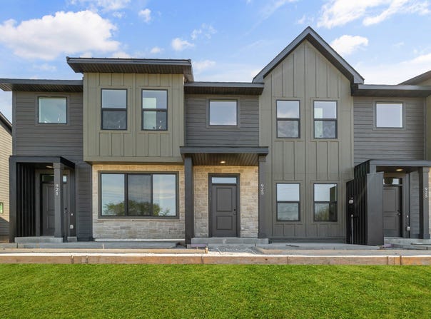 923 Percheron Lane, Norwalk, IA 50211
