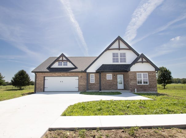 1041 S Huntsville Road, Winchester, IN 47394