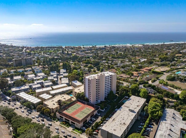 2500 Torrey Pines Rd, La Jolla, CA 92037