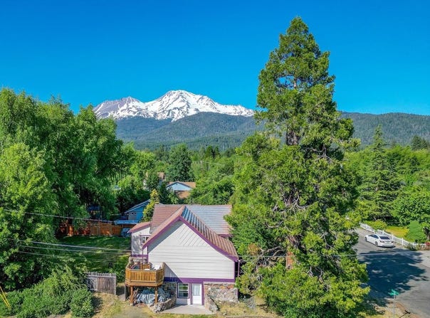 300 E Jessie St., Mt Shasta, CA 96067