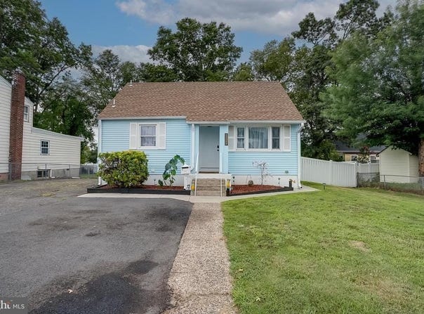 1026 W BROWNING ROAD, BELLMAWR, NJ 08031