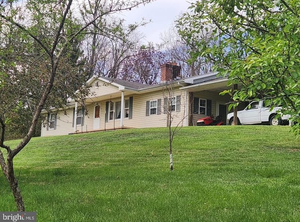 4309 OLD FIELDS ROAD, OLD FIELDS, WV 26845