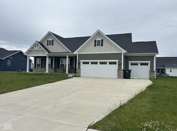 298 Larimar Drive, Whiteland, IN 46184
