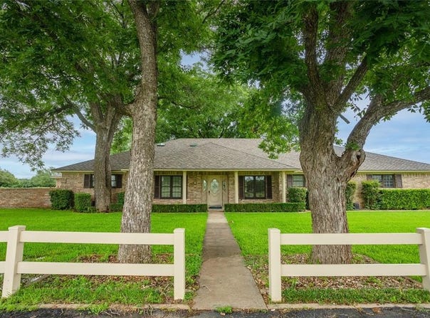 135 Private Road 2526, Meridian, TX 76665