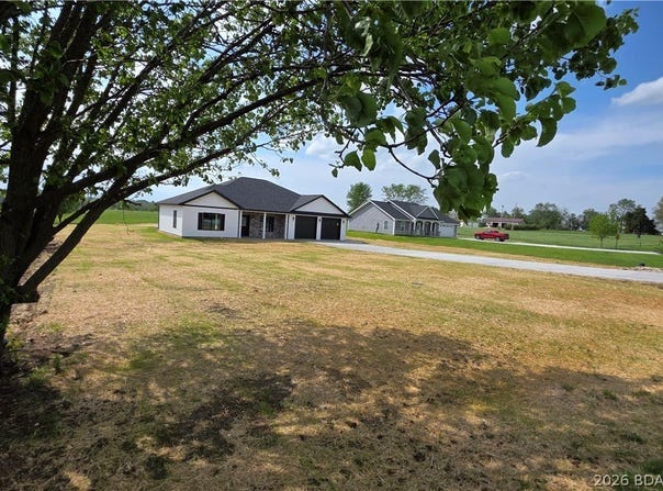 4 Wilhelm Dr, Versailles, MO 65084