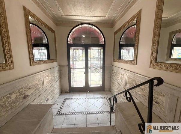 2271 John F Kennedy Boulevard, Jersey City, NJ 07304