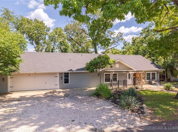 84 Arrowhead Beach Road, Lake Ozark, MO 65049