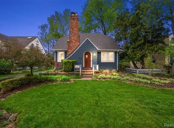1368 Cedar Drive, Birmingham, MI 48009