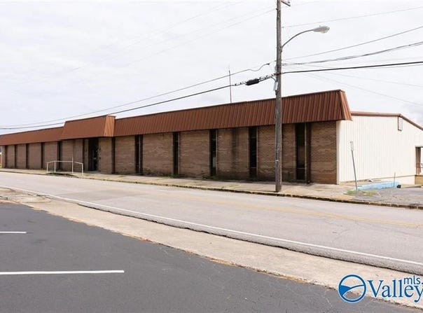400 Chestnut Street NW, Hartselle, AL 35640