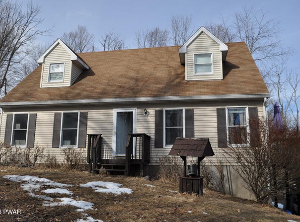 13 Millers Farm Lane, Honesdale, PA 18431