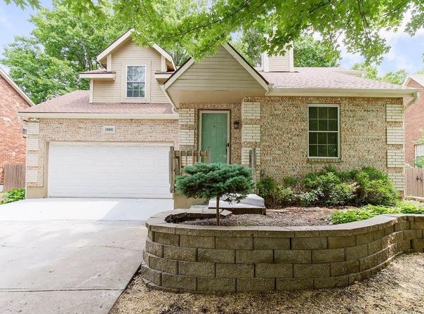 13821 S SHANNAN Street, Olathe, KS 66062