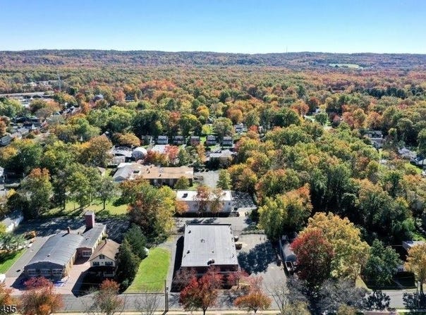 343 Somerset St, Long Hill Township, NJ 07980