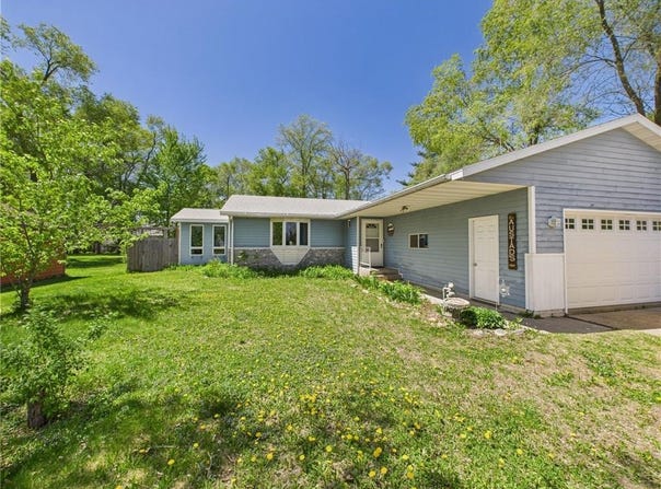 1227 33rd Avenue N, Saint Cloud, MN 56303