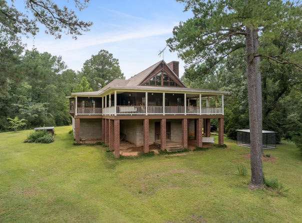 229 Rockhill Rd., Purvis, MS 39475