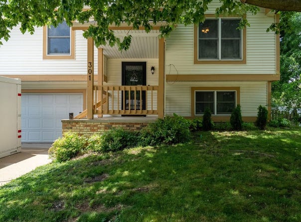 301 Bentley Drive, Normal, IL 61761