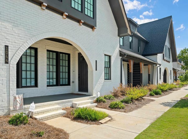 1042 WINDSOR DRIVE, HOOVER, AL 35242