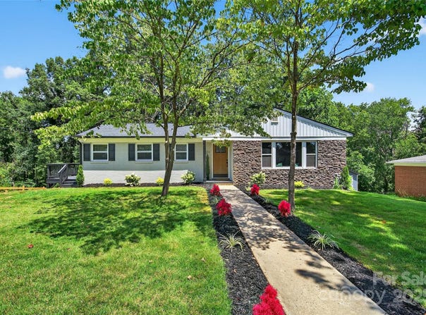 211 Hilltop Street, Morganton, NC 28655