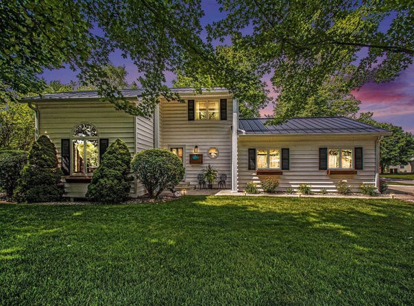1116 Beechwood Drive, Nappanee, IN 46550
