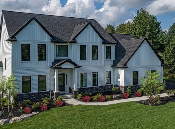7424 Jewett Holmwood Road, Orchard Park, NY 14127