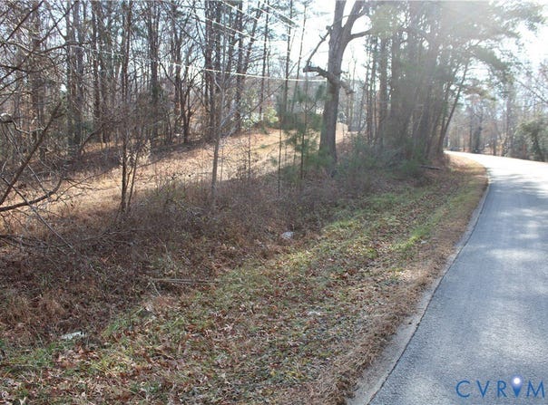 S Waterside Drive, Lanexa, VA 23089