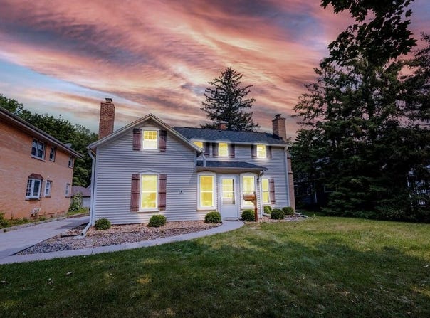 8220 Stickney Ave, Wauwatosa, WI 53213