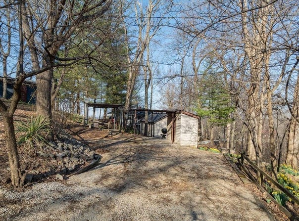 260 Clubhouse Drive, Hawesville, KY 42348