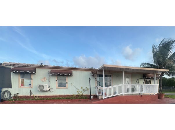 5612 NW 206th Ln, Miami Gardens, FL 33055