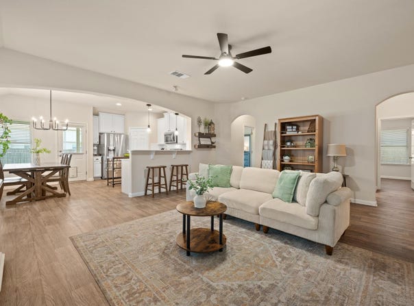 437 Rusk Bluff Ave, Leander, TX 78641