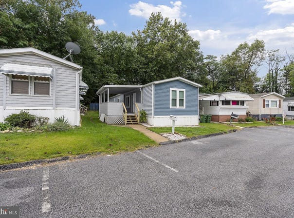 635 SUNSET STRIP, BROOKLYN PARK, MD 21225