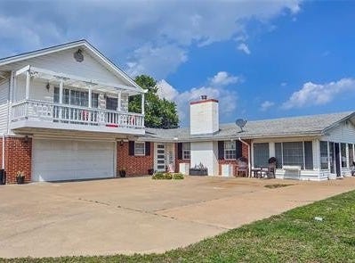 114579 Beachview Circle, Eufaula, OK 74432