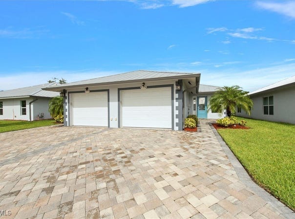 175 Village Circle, Labelle, FL 33935