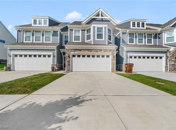 805 Dipper Lane, Aurora, OH 44202