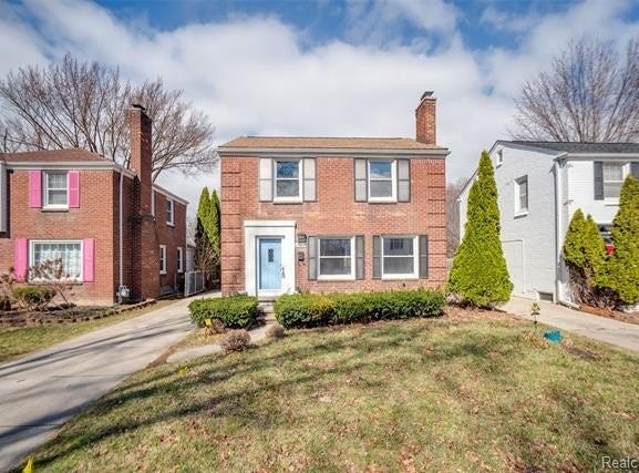 19217 Linville Street, Grosse Pointe Woods, MI 48236
