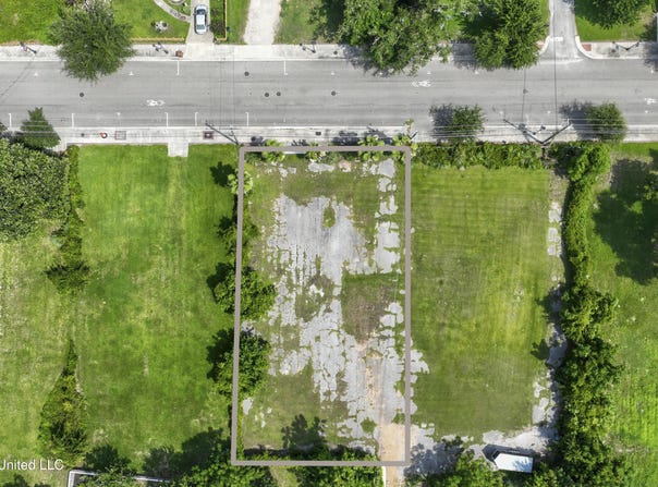 2nd Street, Pass Christian, MS 39571