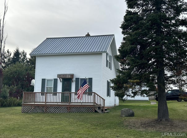 44863 14th Avenue, Atlantic Mine, MI 49905