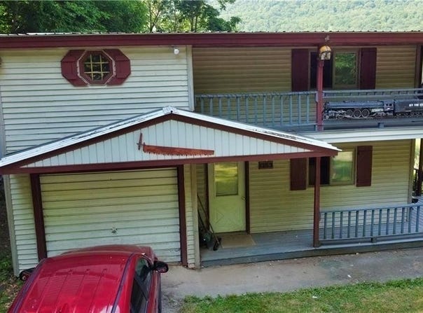 1353 Peas Eddy Road, Hancock, NY 13783