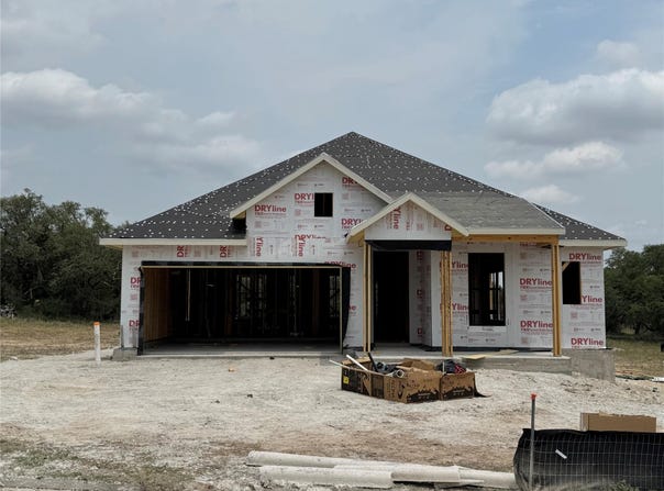 810 Sage Thrasher CIR, Dripping Springs, TX 78620